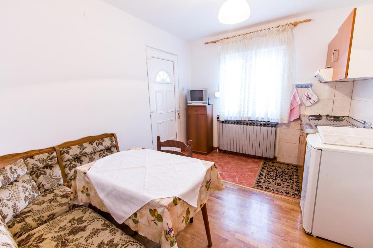 Apartments & Rooms Krk Krk Island Pokoj fotografie